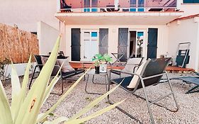 Appartement Avec Jardin Privatif A 300M De La Plage *2*